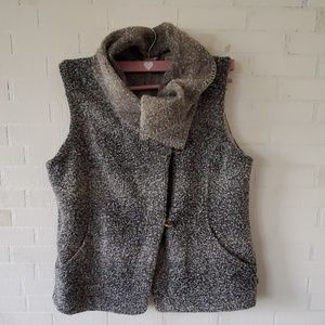 Royal Robbins vest